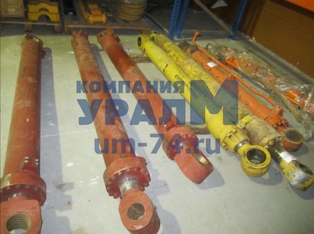 Гидроцилиндр изменения угла отвала ДЗ-98Д.43.02.250 - Фото 1