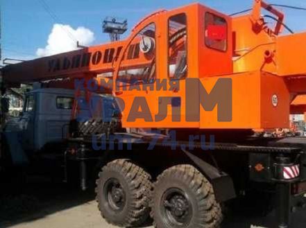 Стекло боковое большое  кабины крана 920х920 - Фото 1